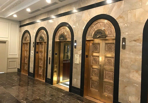 آسانسورهای هتل‌ها و مراکز درمانی